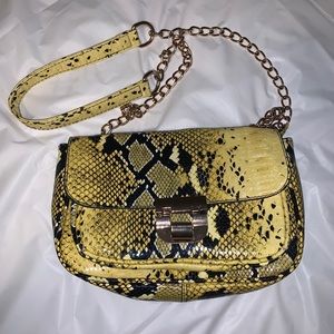 Vintage yellow snake skin purse